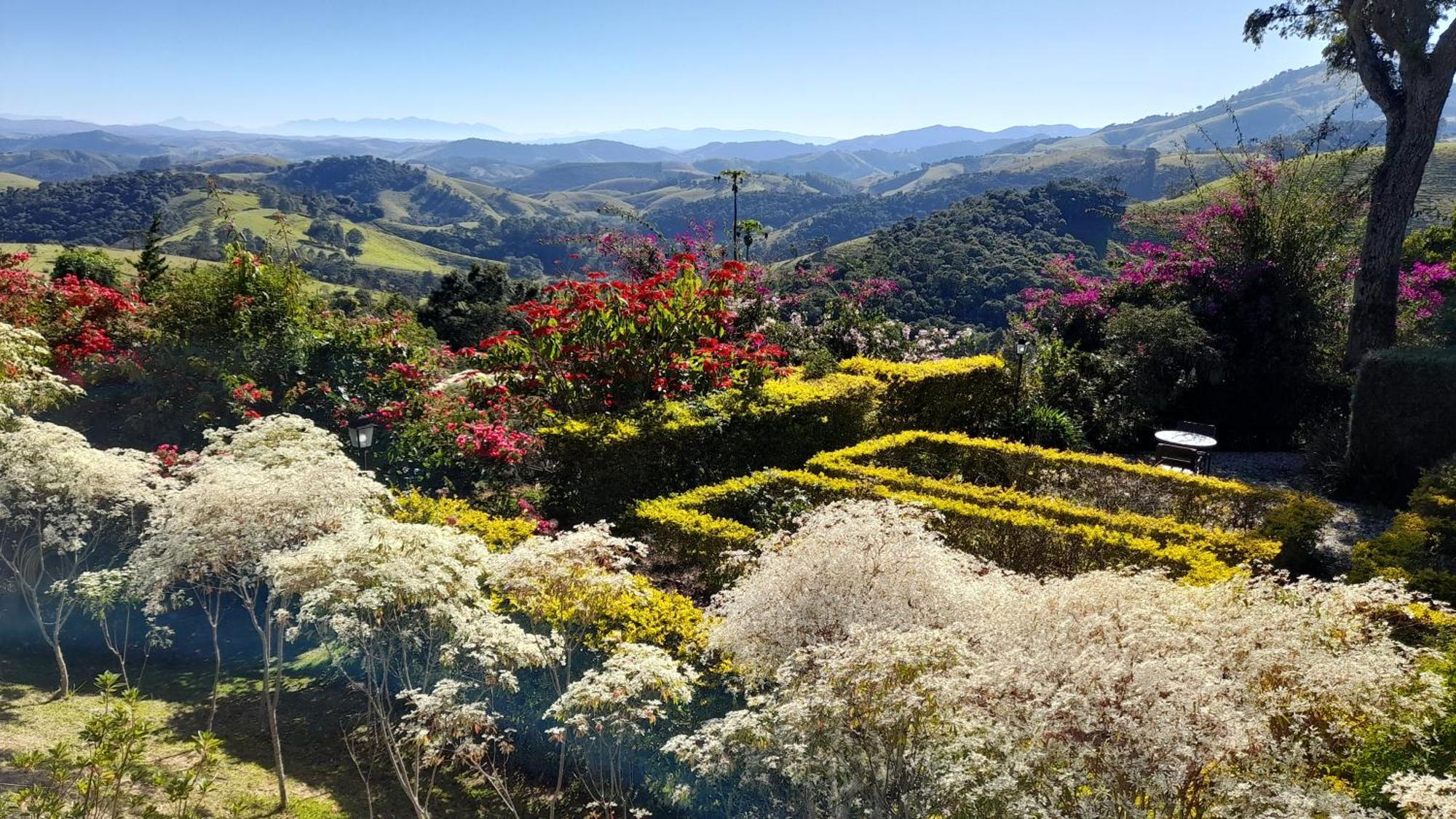 Pousada Quinta Da Serra Bed & Breakfast Cunha Exterior photo