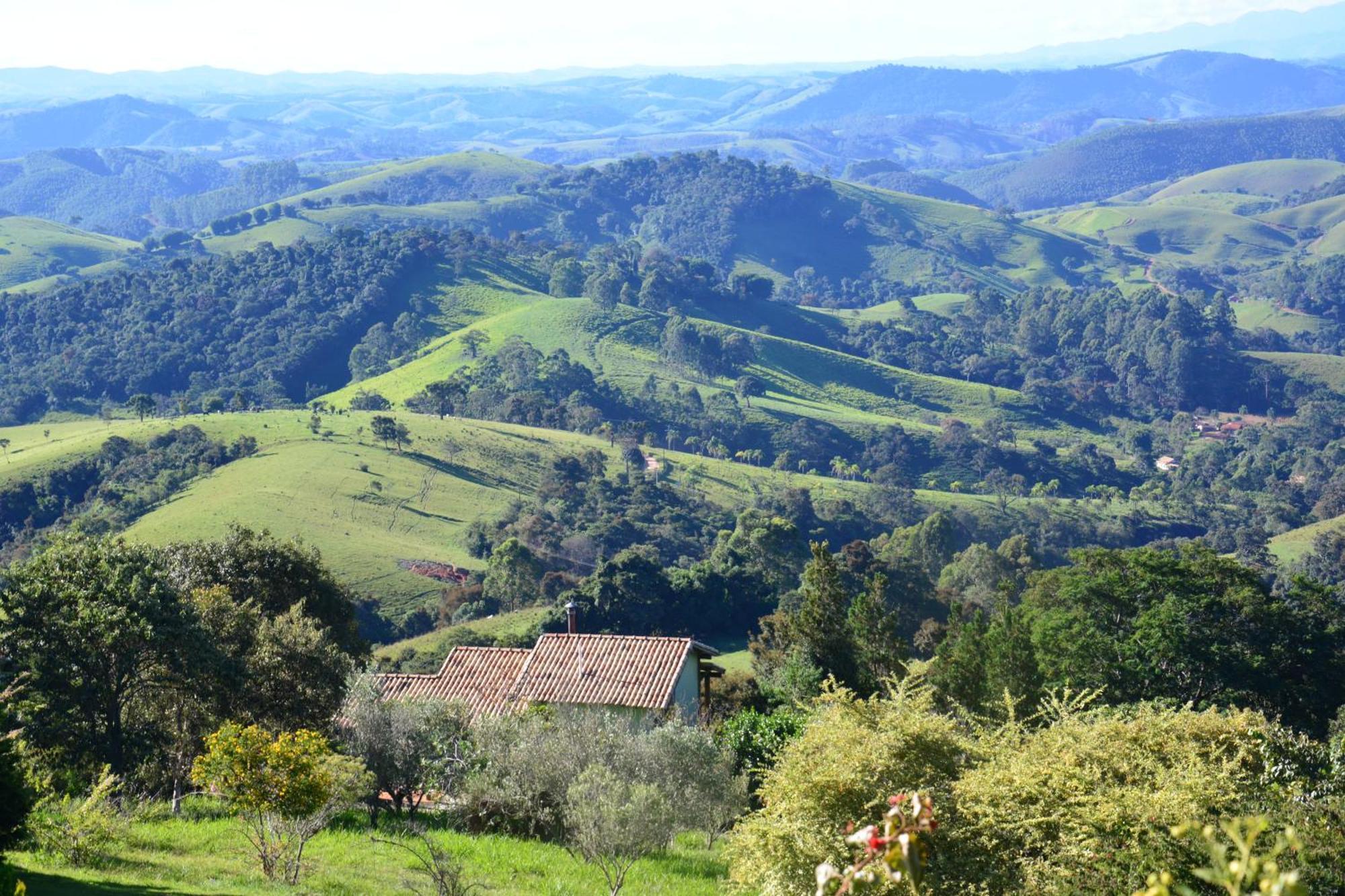 Pousada Quinta Da Serra Bed & Breakfast Cunha Exterior photo